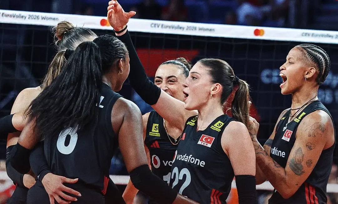 SON DAKİKA | Filenin Sultanları Avrupa Şampiyonası'nda 2'de 2
