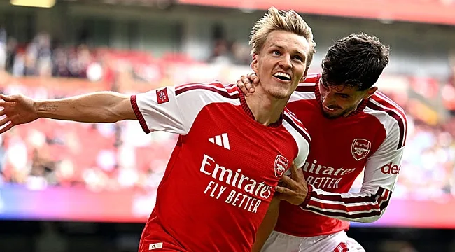 Arsenal kupayla başladı! Manchester City'i dağıttı