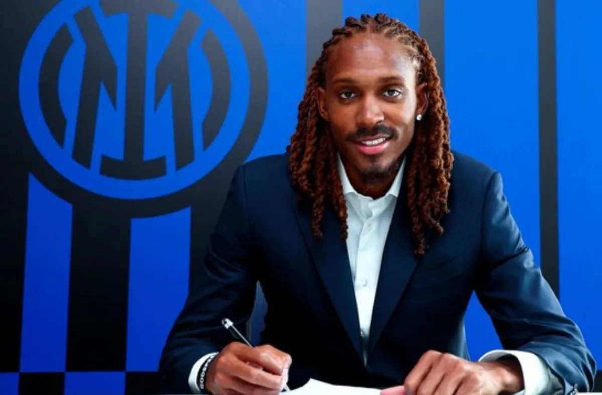 Inter, Djed Spence'i kadrosuna kattı