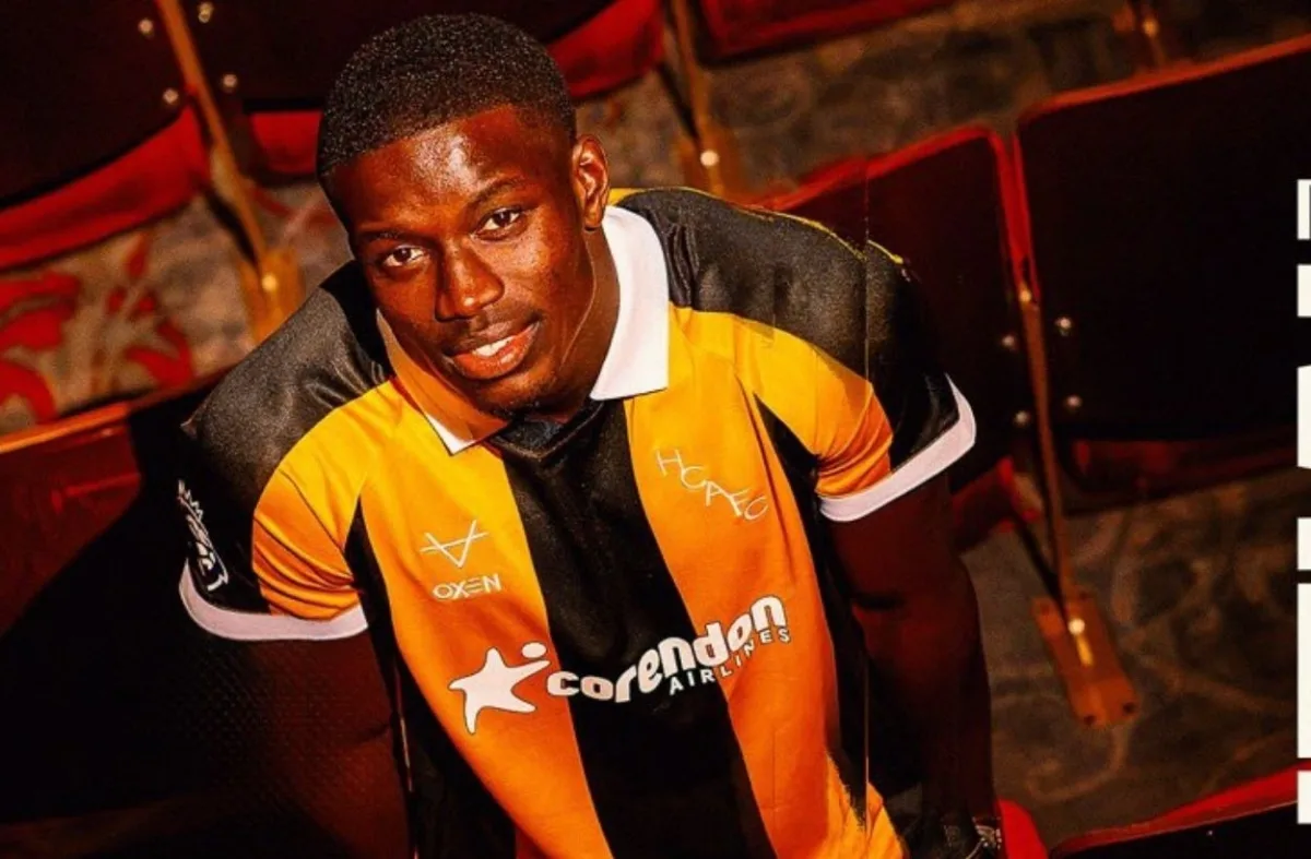 Hull City'e Senegalli stoper