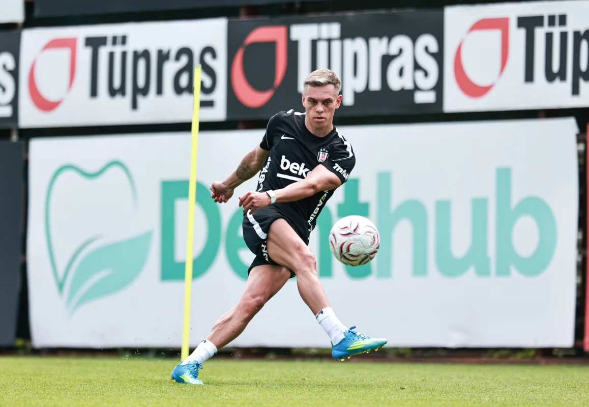 Beşiktaş'a Salah'tan sonra bir şok da Trossard'tan