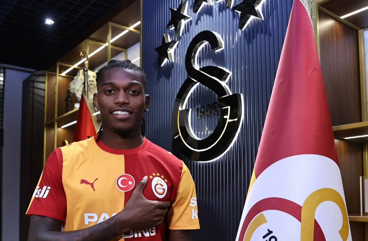 Galatasaray, Rafael Leao'nun transfer şartlarını KAP'a bildirdi