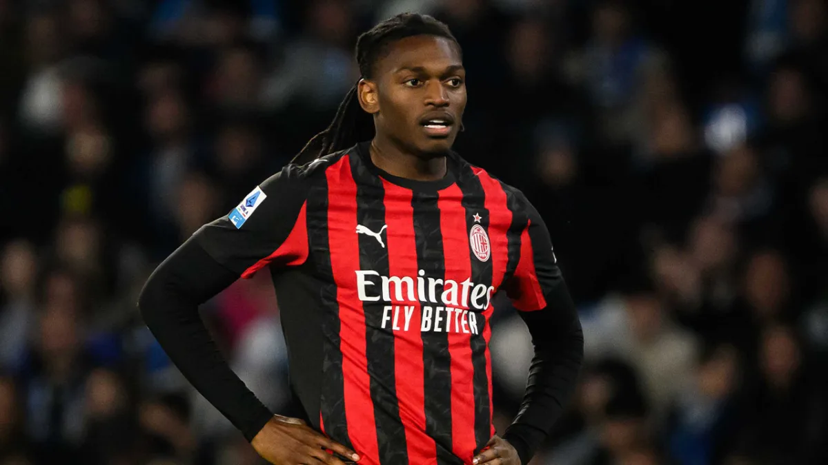 Fenerbahçe'den Milano çıkarması! Yönetim Rafael Leao transferini bitirmek istiyor