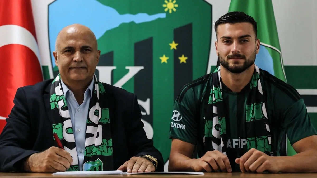 Kocaelispor'dan orta sahaya genç takviye