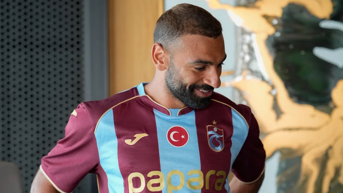 Salah resmen Trabzonspor'da! İşte yıldız futbolcunun KAP açıklaması