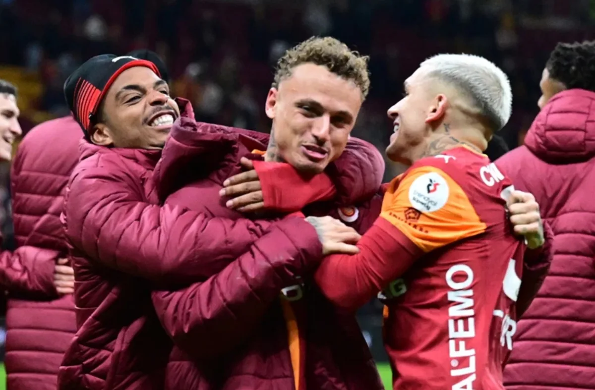 Noa Lang yeniden Galatasaray yolunda! Napoli ile görüşmeler başladı
