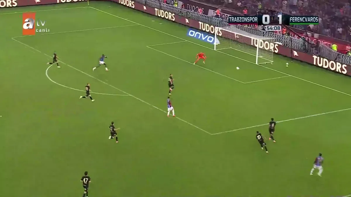 Trabzonspor'da büyük şanssızlık! Onuachu direği geçemedi