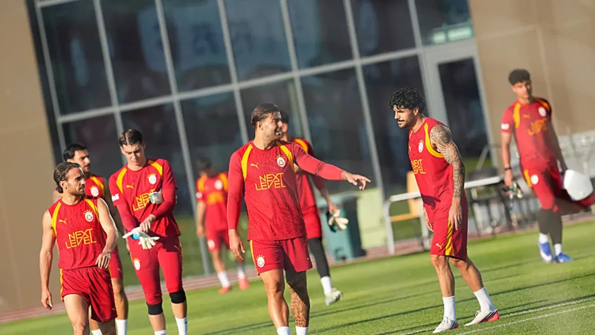 Galatasaray'da yeni sezon meaisi!