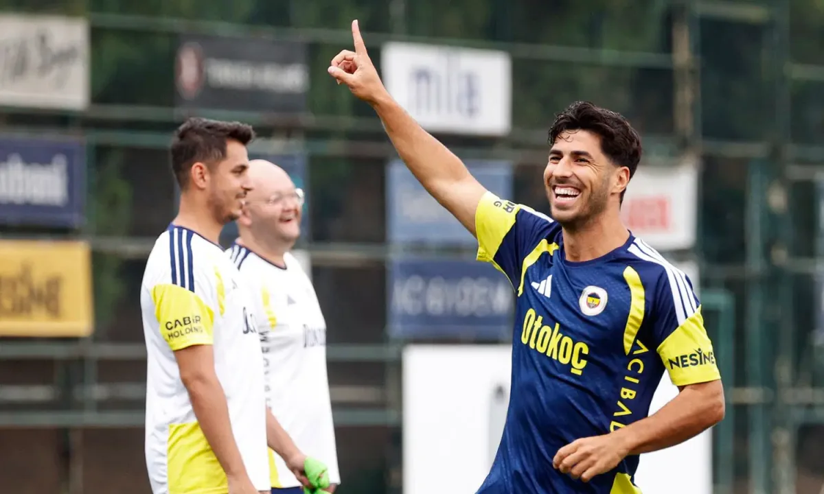 Fenerbahçe, Sturm Graz maçı öncesi İstanbul'da son antrenmanı yaptı