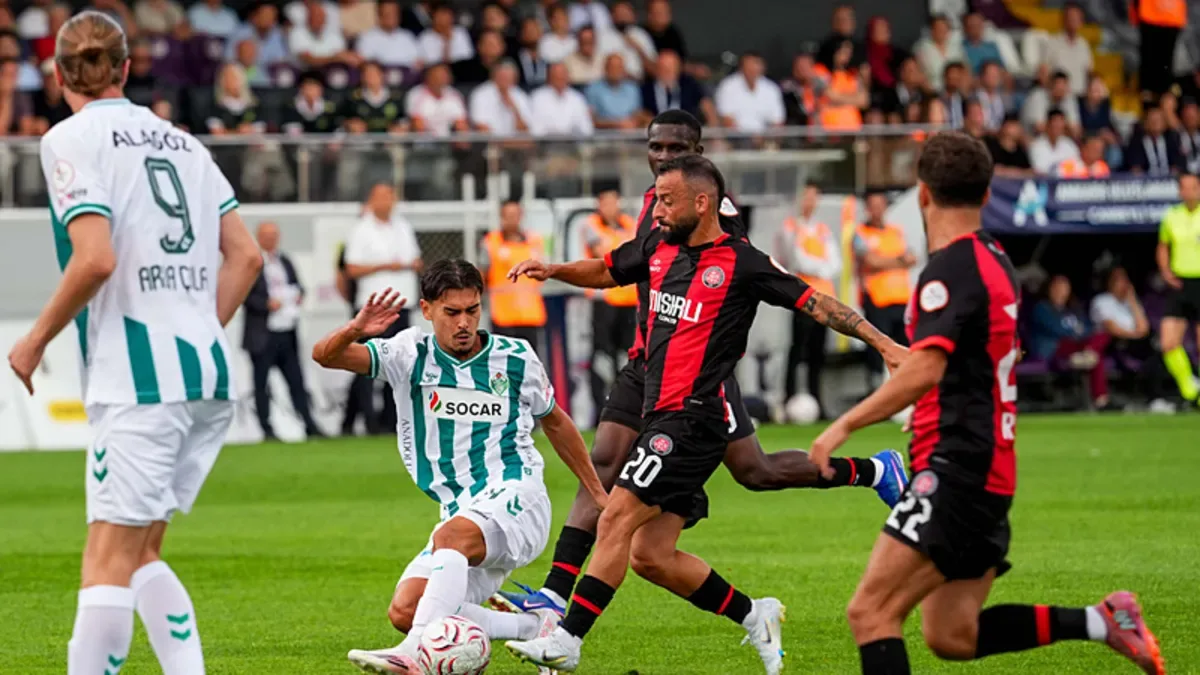 Alagöz Holding Iğdır FK ligin ilk maçında Mısırlı.com.tr Fatih Karagümrük'ü yendi