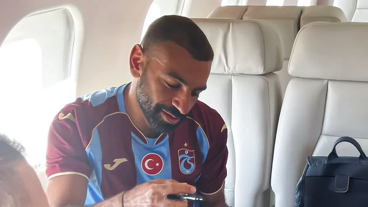 Mohamed Salah Trabzonspor formasını giydi! İşte o anlar