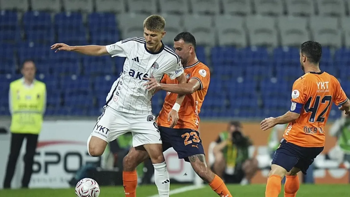 İstanbul derbisinde kazanan çıkmadı! Başakşehir kendi evinde Kasımpaşa ile 1-1 berabere kaldı