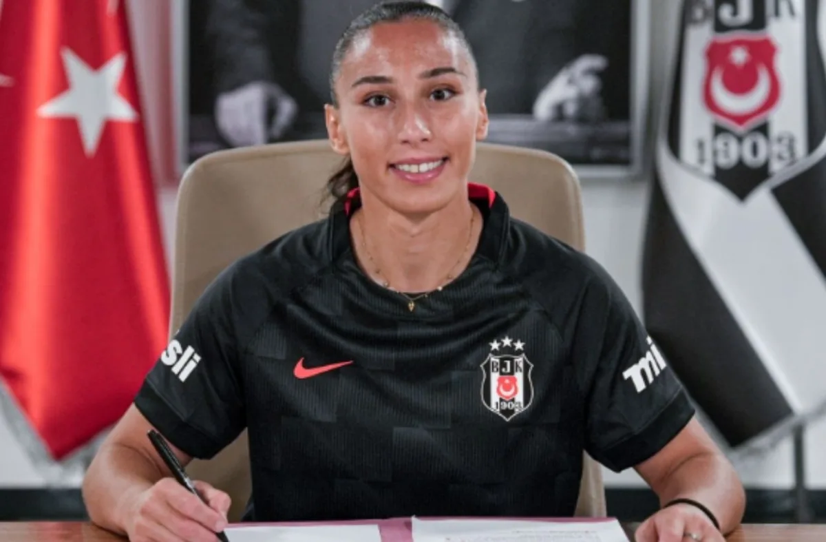 Beşiktaş, Amira Ould Braham'ı transfer etti