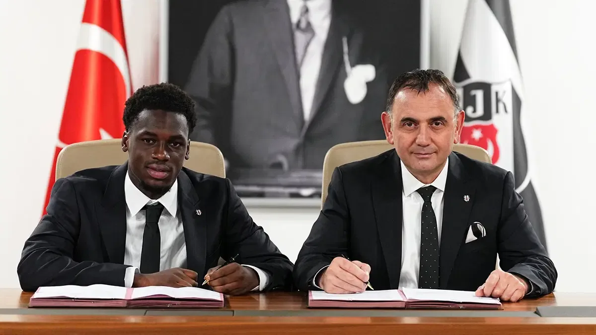 Beşiktaş, yeni transferi Ernest Poku'yu resmen açıkladı