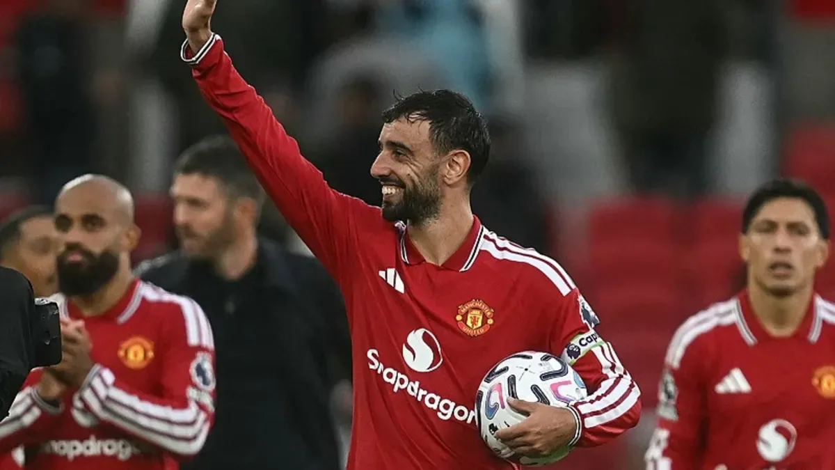 Bruno Fernandes şov yaptı! Manchester United farklı kazandı