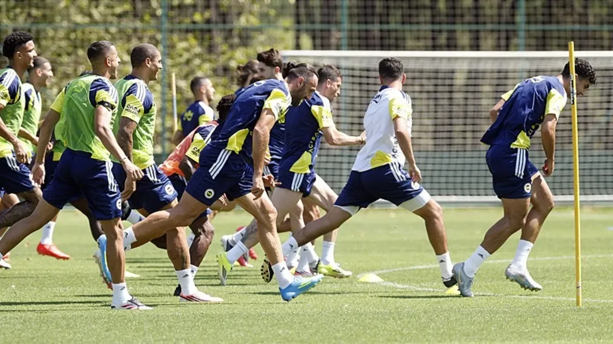 Fenerbahçe ara vermeden Sturm Graz ile oynayacağı rövanş maçının hazırlıklarına başladı