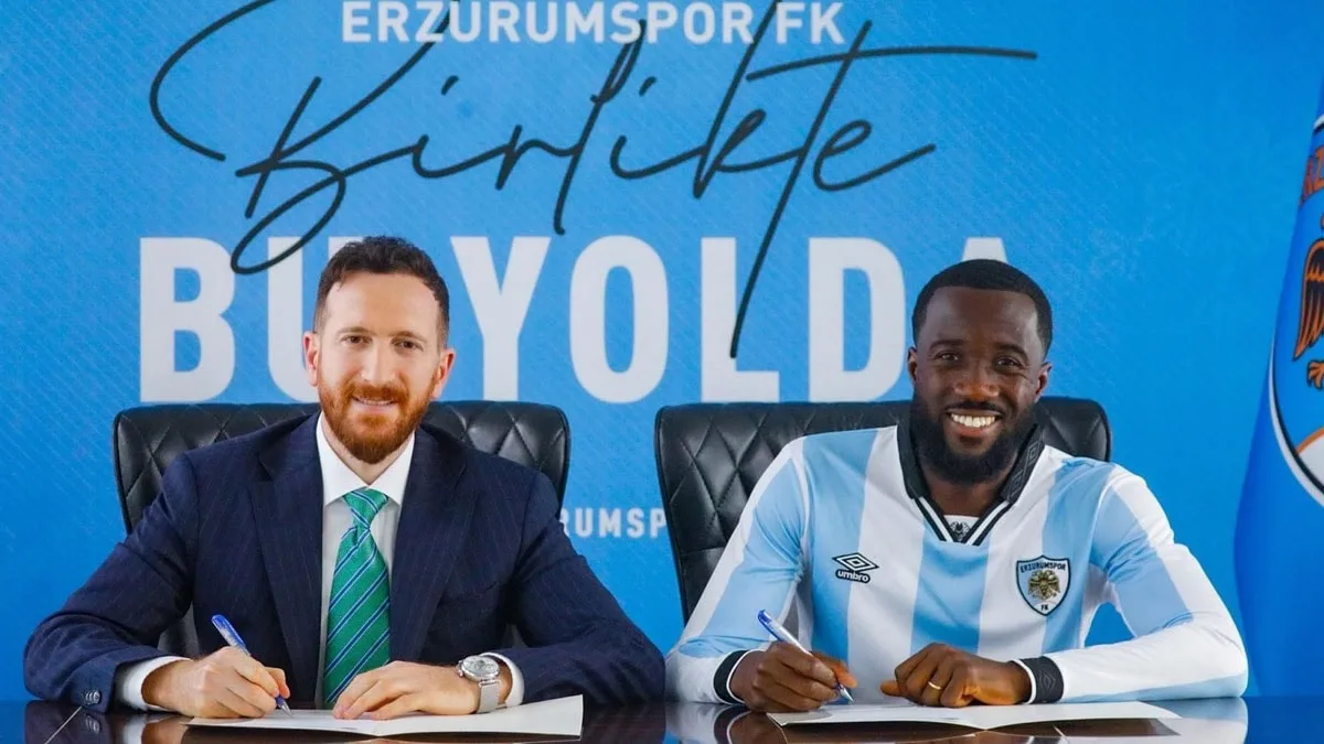 Erzurumspor'dan çifte imza