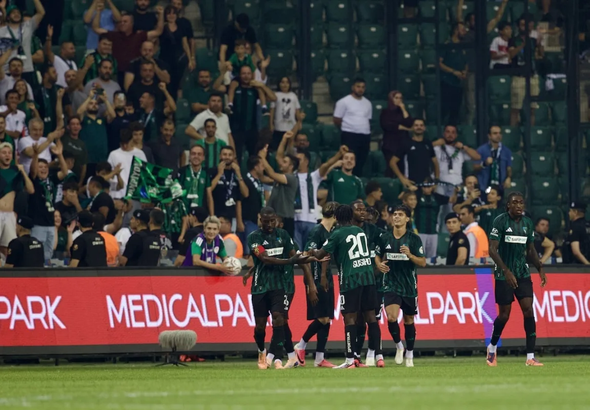 Kocaelispor, Amed’i 2 golle geçti