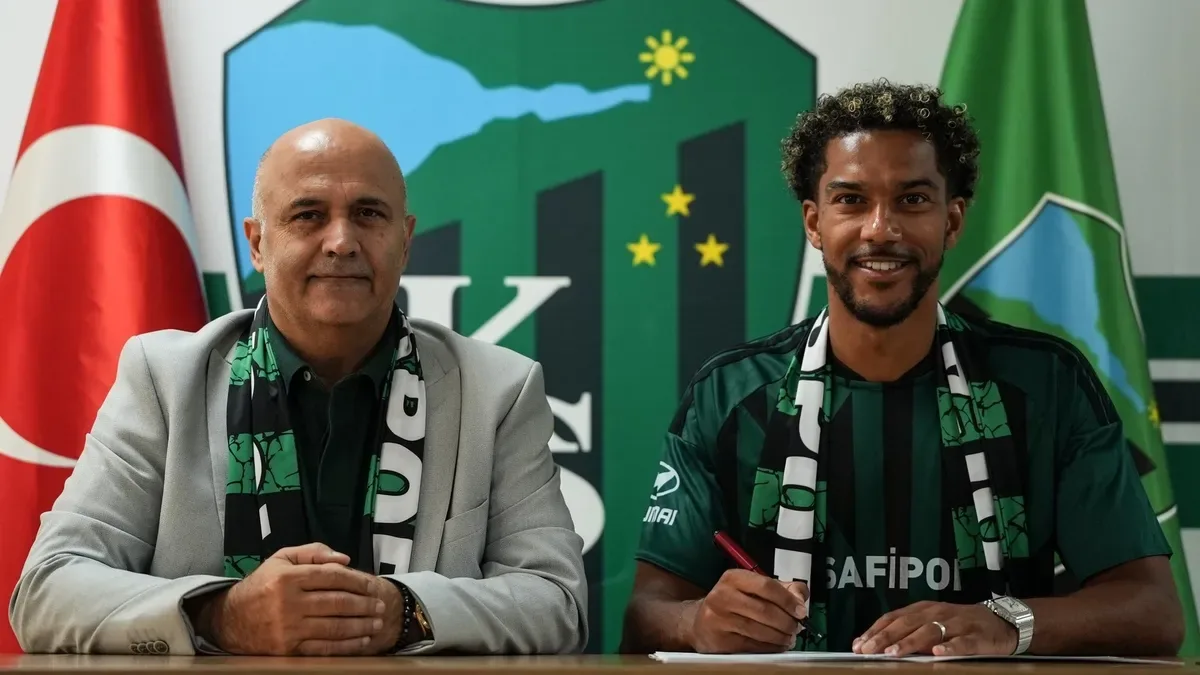 Kocaelispor, Fransız santrfor Florian Aye'yi kadrosuna kattı