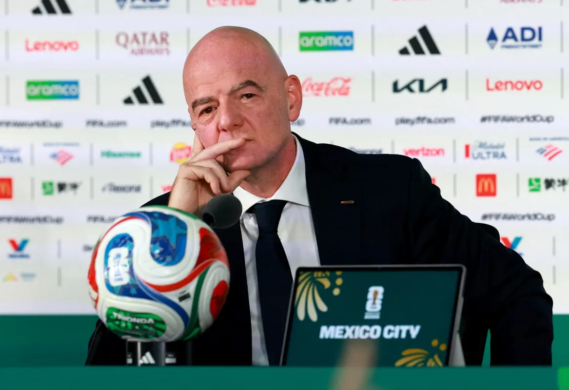 Infantino'yu eleştirdi, görevi bıraktı