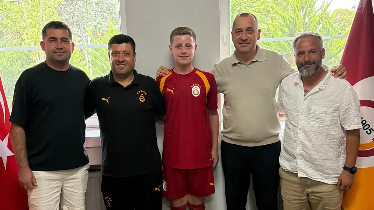 Hayalini gerçekleştirdi, Galatasaray'a transfer oldu