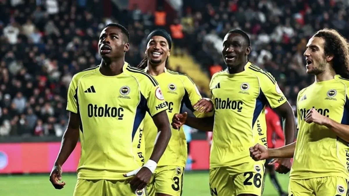 Fenerbahçe'de sürpriz ayrılık ihtimali! Devre arasında gelmişti