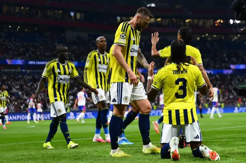 Maç sonunda saha karıştı! Guendouzi'ye saldırı
