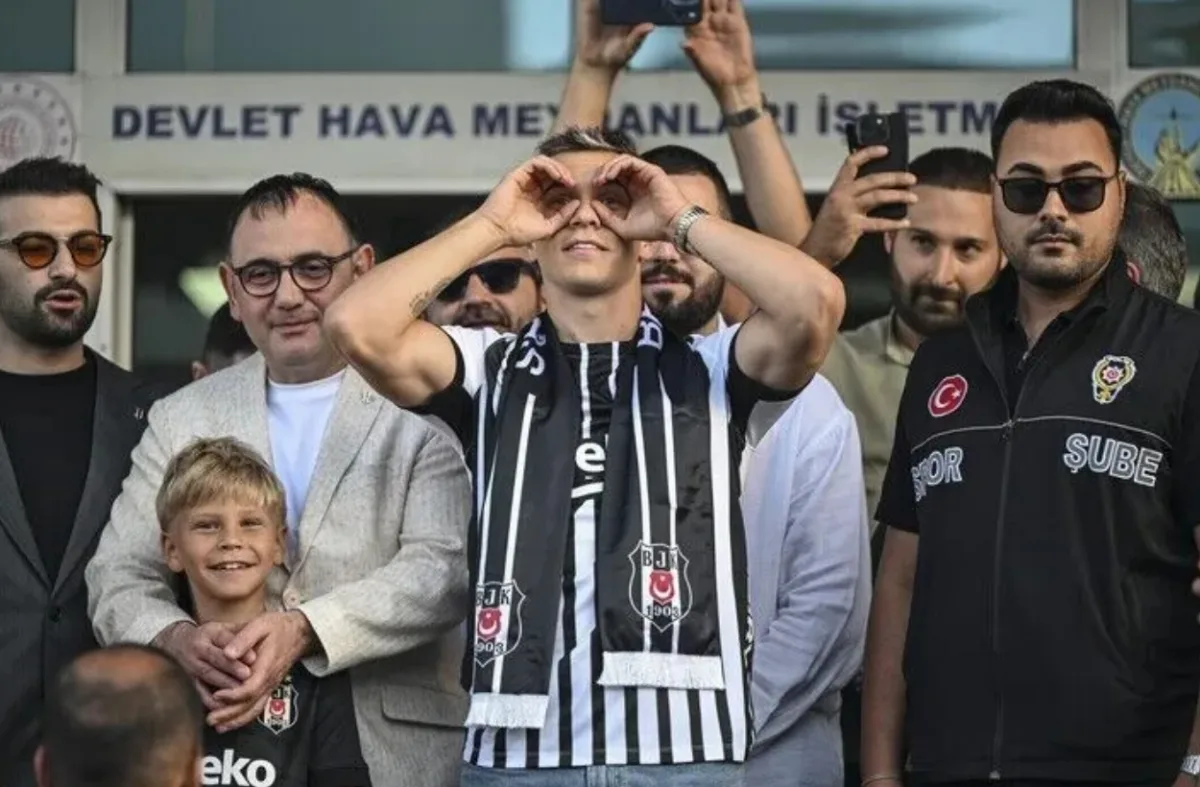 Beşiktaş, Leandro Trossard'ın lisansını çıkardı