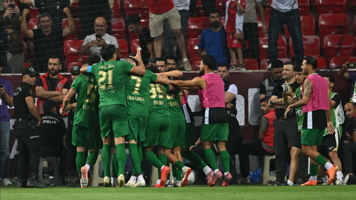 Amedspor, Süper Lig'deki ilk maçından galibiyetle ayrıldı