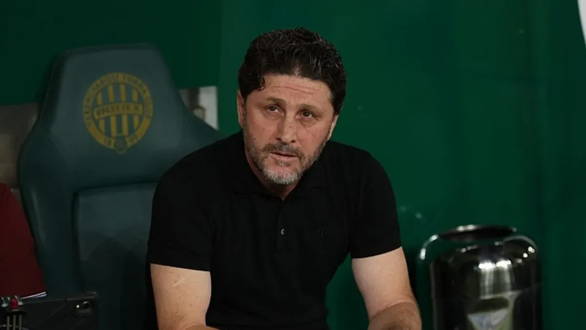 Fatih Tekke istifa kararından döndü! Trabzonspor'da görevine devam ediyor