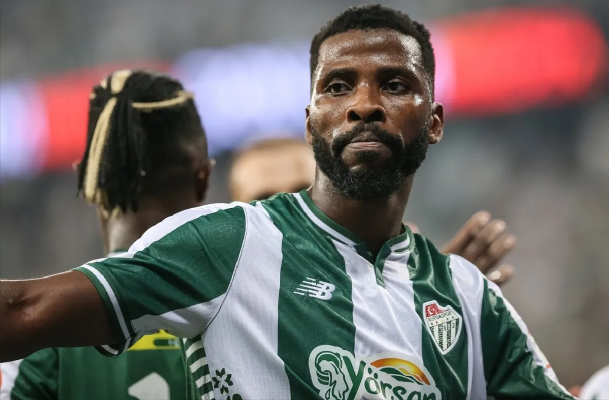 Iheanacho kafaya koydu: Bursaspor'u Süper Lig'e taşıyacak