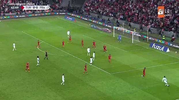 Uğurcan Çakır'dan muhteşem kurtarış! Olise'ye böyle geçit vermedi!