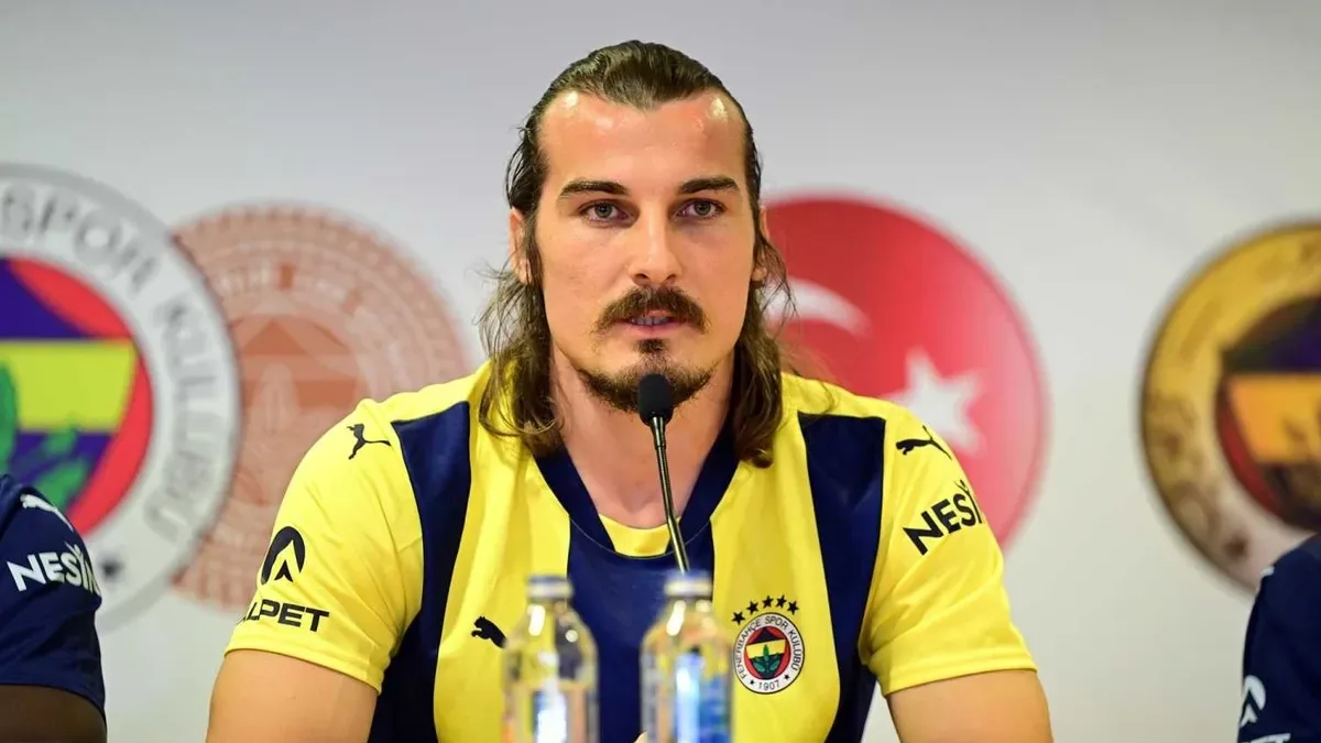 Fenerbahçe'de beklenen ayrılık gerçekleşti! Arca Çorum FK Çağlar Söyüncü'yü renklerine bağladı