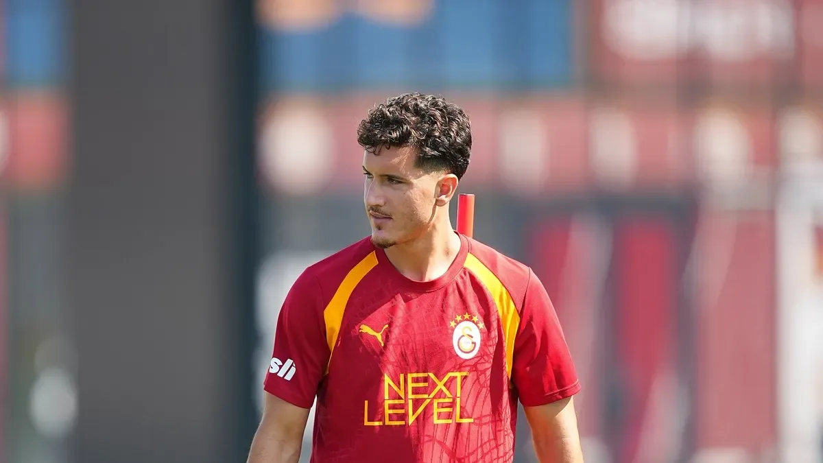 Galatasaray'ın yeni transferi Deniz Gül, ilk antrenmanına çıktı