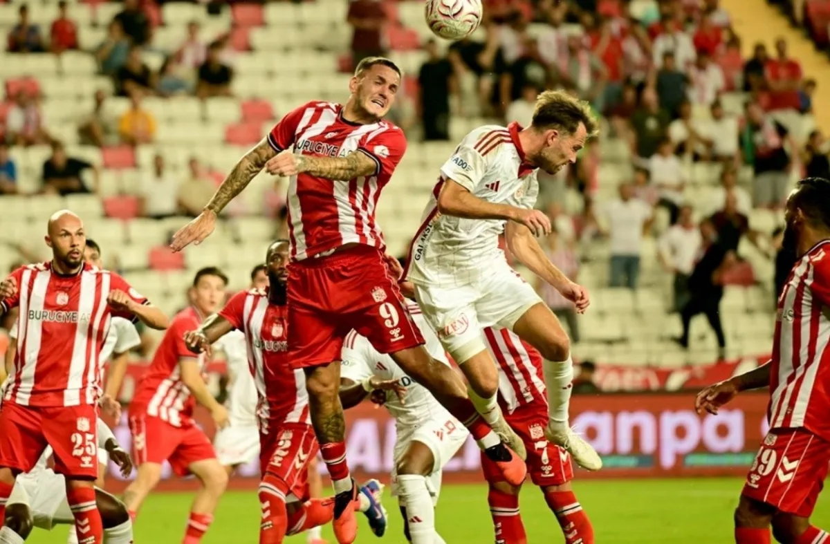 Antalyaspor - Ekenler Beton Sivasspor: 1-2 (MAÇ SONUCU)