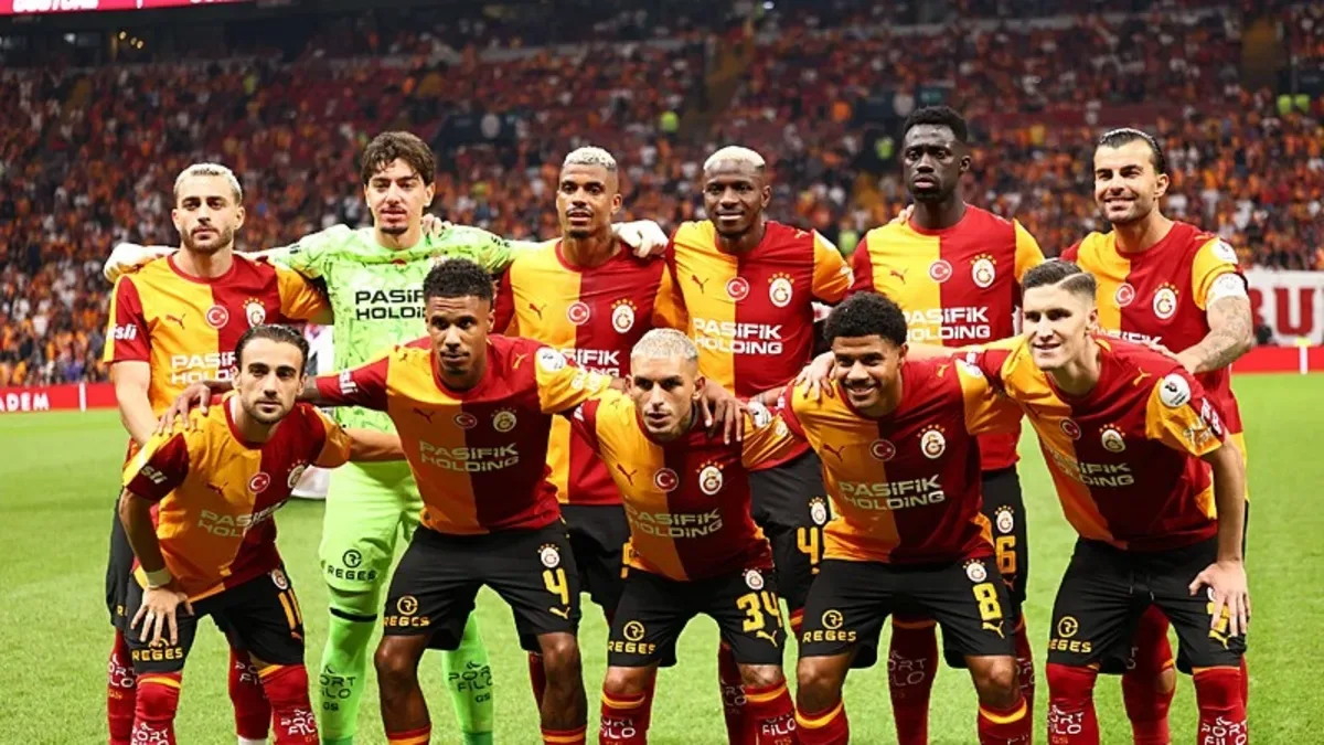 Galatasaray'da flaş ayrılık! Okan Buruk biletini kesti