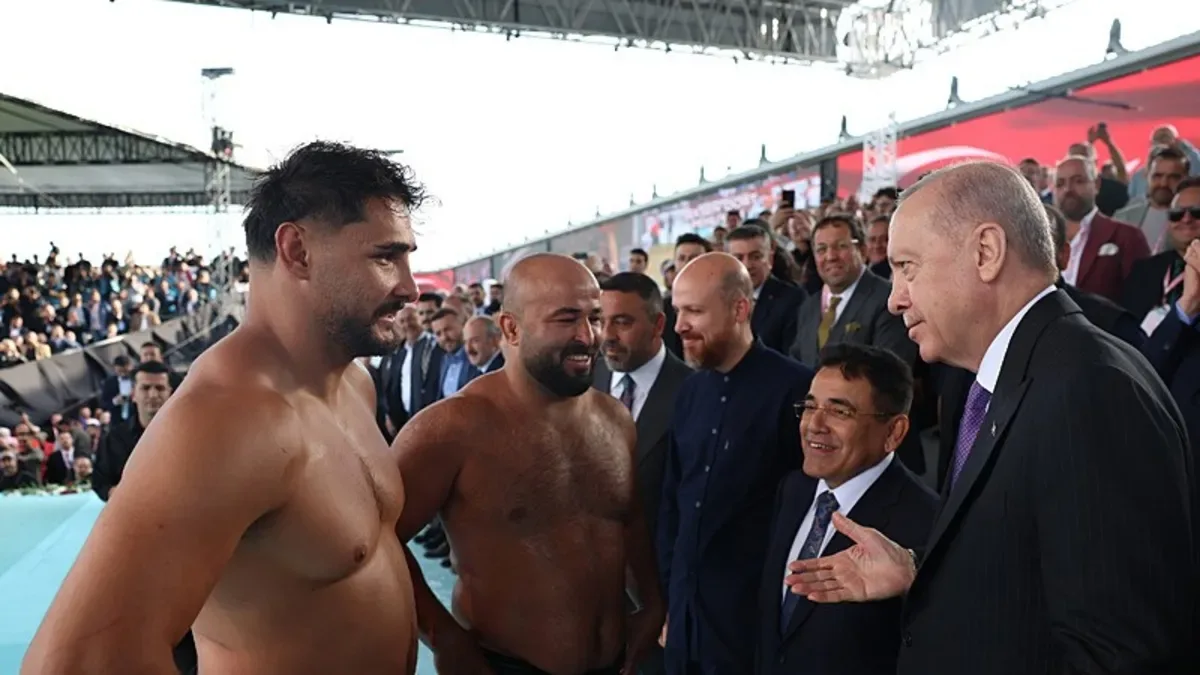 Başkan Erdoğan Yağlı Güreş Cumhurbaşkanlığı Kupası'nı yerinde takip etti