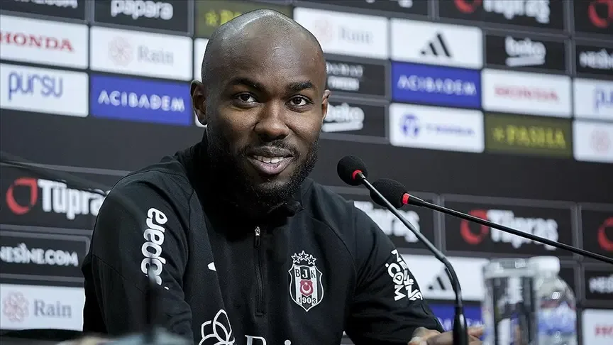 Yeni adresini gören dönüp bir daha bakıyor