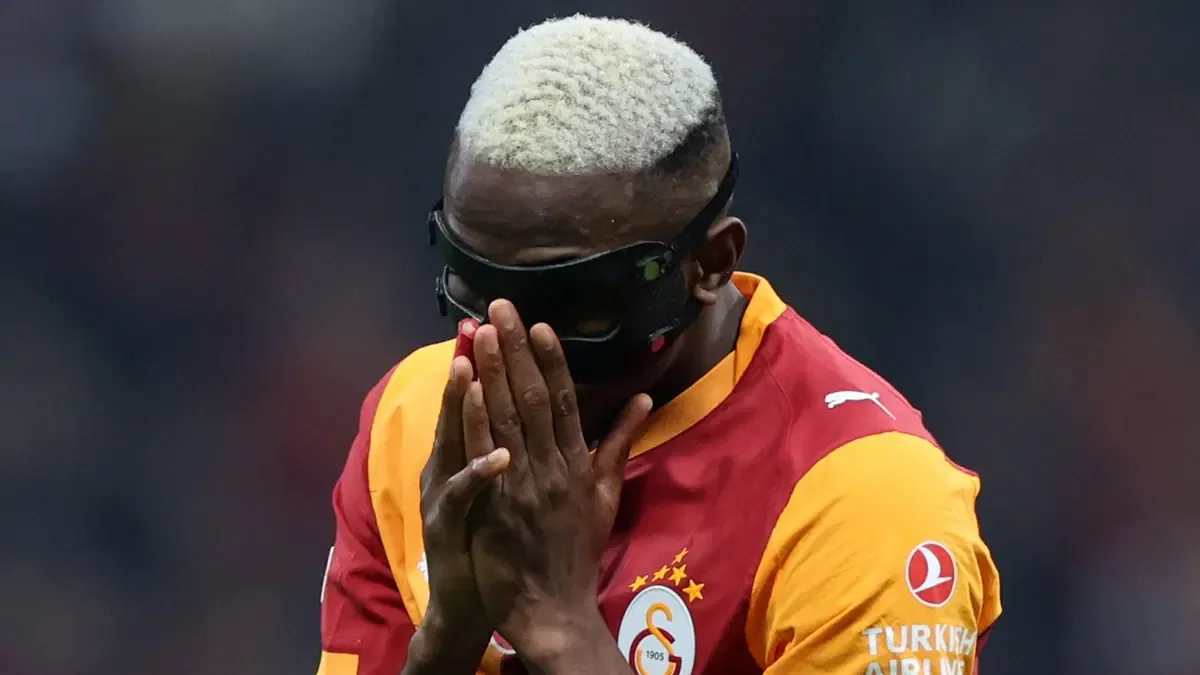 Sakatlanan Osimhen'le ilgili şok haberi yayında verdi: "Bugün aldığım bilgiler..."