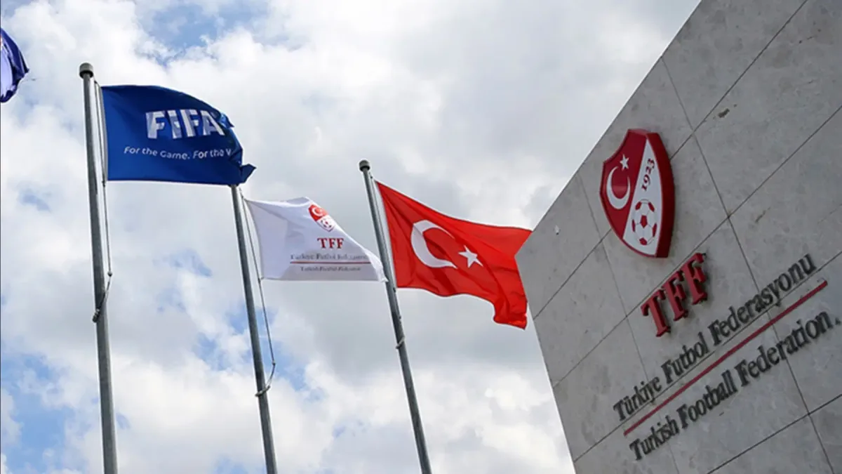 PFDK'den Fenerbahçe ve Trabzonspor'a ceza