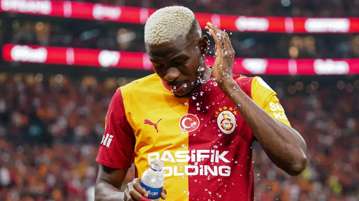 Victor Osimhen için PSG sesleri! Fransız gazeteci transferin perde arkasını açıkladı