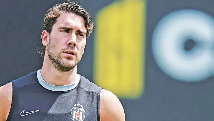 Vlahovic 4 maç yok!