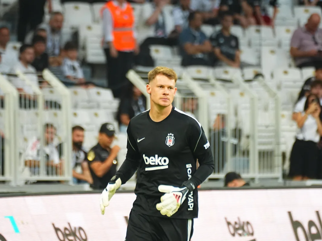 Alexander Nübel'den zafer sözleri: 'Bu ruh tüm takımda olduğu sürece...'