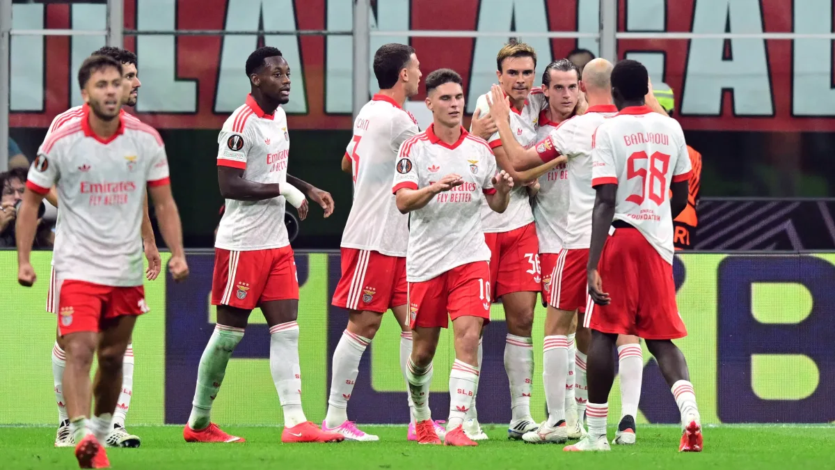 Benfica, Milan'ı deplasmanda 2 golle yıktı