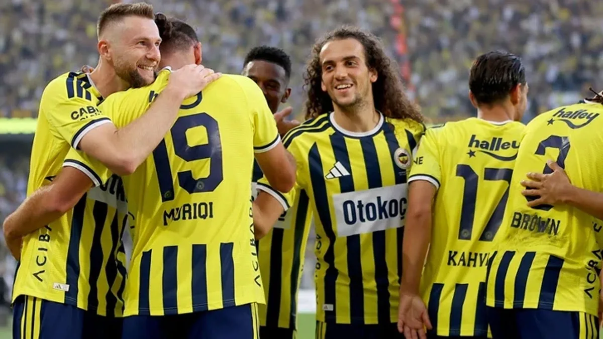 Yaşlı Fener koşuda lider