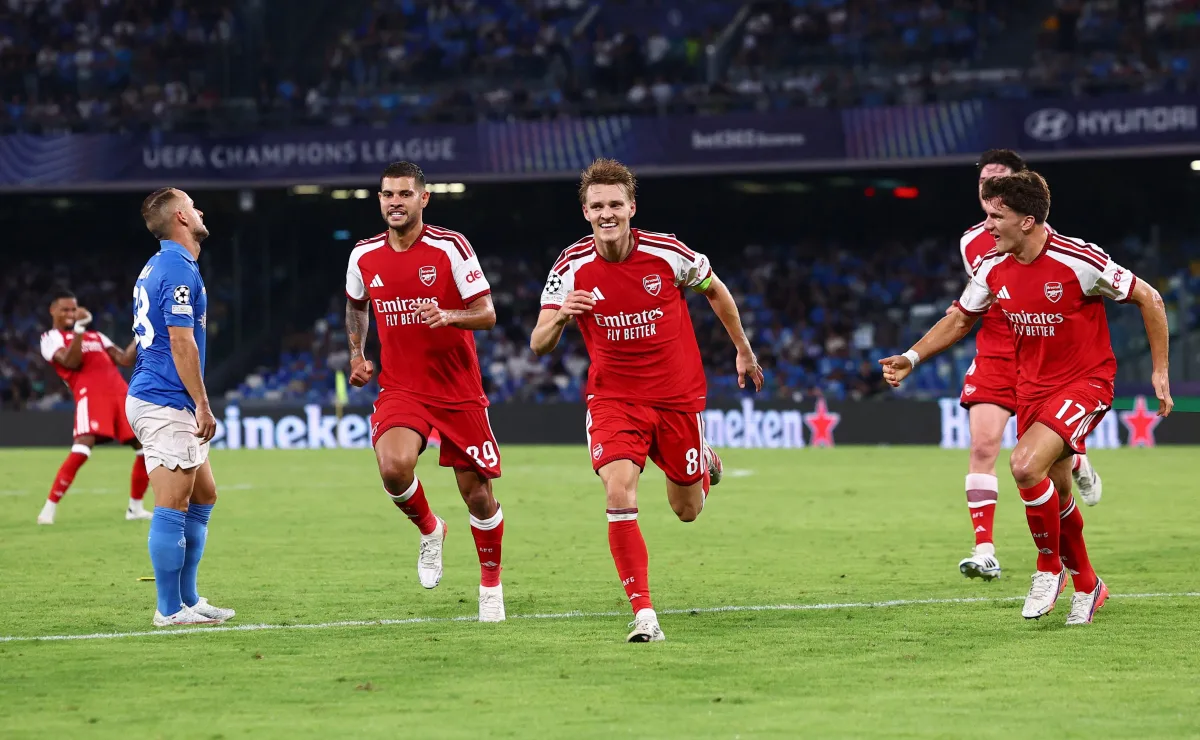 Arsenal zorlu deplasmanda Odegaard ile kazandı