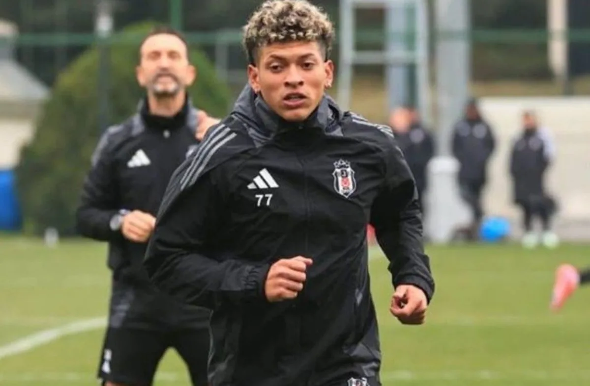 Elan Ricardo deldi geçti