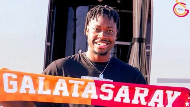 El Chadaille Bitshiabu, Galatasaray tarihindeki 12. Fransız futbolcu