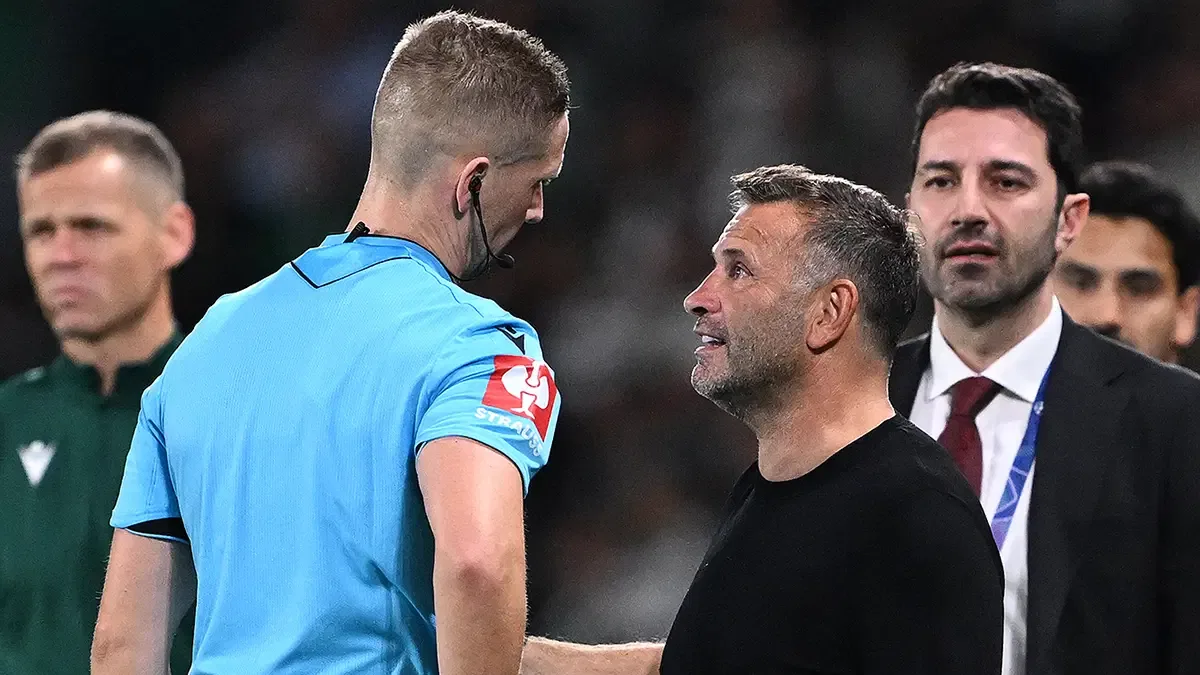 Okan Buruk'u Sporting maçında çılgına çeviren hakem Espen Eskas için olay karar