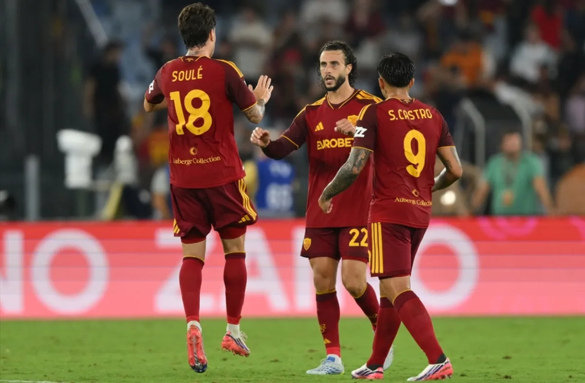 Roma lider, Galatasaray ikinci: Fenerbahçe'nin işi zor